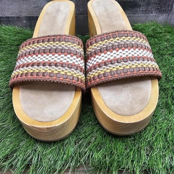 New Veronica Beard Hannalee Woven Platform Sandal. 10 - Picture 8 of 14